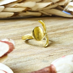 Nuevo Anillo Boho Celestial Minimalista de Latón para Mujer, Anillo de Luna Creciente Chapado en Oro de 18k para Venta al por Mayor/OEM/ODM - Product Image 3