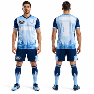 Tenue de football en gros, coupe athlétique, tissu mesh respirant, numéro personnalisé, impression par transfert thermique, avec maillots et shorts à manches courtes - Product Image 1
