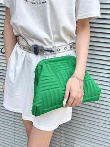 กระเป๋าเครื่องสำอางแบบซิปเปิดสำหรับผู้หญิง ดีไซน์ทันสมัย ใช้ได้ทุกวัน ลายทางสองสี  แบบพกพา  วัสดุโพลีเอสเตอร์  สามารถปรับแต่งได้ - Product Image 6