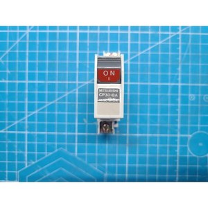 Disjoncteur monophasé Mitsubishi CP30-BA 1P 0.5A – Pièce détachée d'équipement semi-conducteur d'occasion - Product Image 1