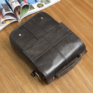Sac messager en cuir pour femme, design multi-compartiments, étanche, sangle réglable, service OEM, usage quotidien - Product Image 5