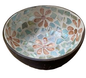 Bol en coquille de noix de coco du Vietnam, écologique, pour servir des fruits, des salades, du riz, vaisselle rustique - Product Image 1