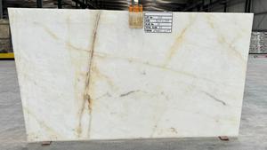 Quartzite Cristallo Supremo naturel, robuste, durable, poli, moderne - Product Image 1
