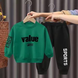 ชุดวอร์มเด็กขายส่งสำหรับฤดูใบไม้ผลิ |   ชุดเสื้อสเวตเชิ้ตและกางเกงจ็อกเกอร์ผ้าฝ้ายสำหรับเด็ก ชุดลำลองฤดูใบไม้ผลิ ผ้าฝ้ายน้ำหนักเบา - Product Image 3