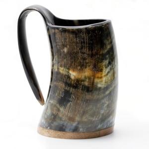 Mug en corne décoratif classique, vaisselle artisanale originale pour bière, café, bureau, fête, table. - Product Image 2