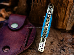 Navaja de bolsillo plegable de acero de Damasco hecha a mano con mango de piedra azul, funda de cuero, hoja forjada con sistema InnerLock, para supervivencia y uso general. - Product Image 4