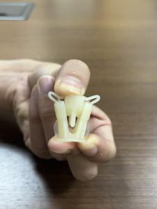 Asiento de inodoro de plástico PP con logotipo personalizado al por mayor, cierre silencioso en forma de V con ajuste alargado, diseño moderno para Baño - Product Image 2