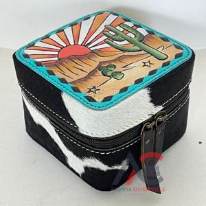 Organisateur de bijoux en cuir de vachette peint à la main, style western, en cuir véritable, mini-étuis à bijoux portables pour femmes, collection March Expo - Product Image 1