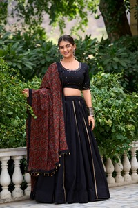 Lehenga Choli en coton noir uni pour femmes avec détails Gota Patti - Product Image 6
