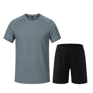 Ensemble short d'été pour hommes 2025 Chemise et short en polyester Ensemble deux pièces pour hommes avec logo personnalisé Vente en gros de vêtements de sport - Product Image 1