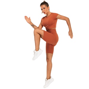 Ensemble de sport côtelé sans couture pour femme, personnalisable en gros, idéal pour la course, le fitness et le yoga - Product Image 3