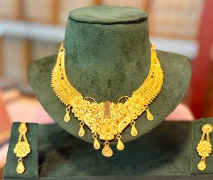 24 Carat Gold Platted Vintage Bridal Jewelry Set with Necklace and <b>Earrings</b> Wedding and Party France Comoros Mayotte Reunion - Product Image 6
