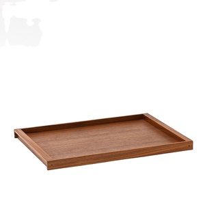 Bandeja rectangular de madera con diseño personalizado, acabado natural, tamaño estándar para el hogar y la boda, bandeja para servir comida hecha a mano - Product Image 3