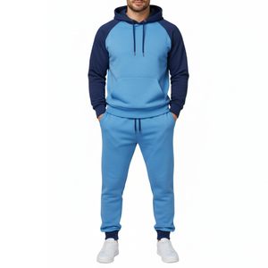 Conjunto Deportivo Azul de Dos Tonos para Hombre de Alta Calidad |   Sudadera con Capucha y Mangas Raglán en Azul Cielo y Azul Marino |    Conjunto Deportivo - Product Image 1
