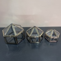 Coffret à Bijoux en Verre et Laiton au Design Artisanal Géométrique, Lot de 3 Boîtes à Bijoux Vintage Dorées Multi-Tailles pour Bagues de Mariage, Vitrine Transparente
