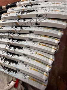 OEM Tapeball Coconut Top Quality F Plus Tamoor Mirza Players Editions Top Trending Cricket Bat Customized Lightweight Factory - Product Image 1