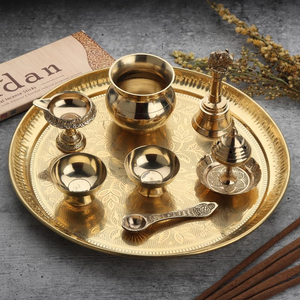 Ensemble de 8 plateaux de prière (Thali) en laiton pur, faits à la main, de 10 pouces, avec accessoires traditionnels pour les festivals et le temple à domicile - Product Image 2