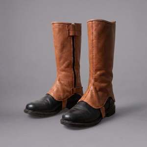 OEM Custom Genuine Leather Half <b>Chaps</b> YKK Zipper Equestrian <b>Riding</b> Gaiters Durable Unisex Horse <b>Chaps</b> LHC-0010 - Product Image 3