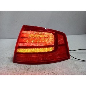 Feu arrière extérieur droit d'occasion pour Audi A8 D3 2007-2010, référence OEM 4E0945096H - Product Image 1