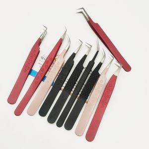 Pince à épiler incurvée en acier inoxydable durable pour extensions de cils avec logo personnalisé - Product Image 1