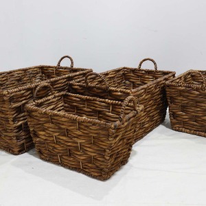 Panier de rangement rectangulaire en jacinthe d'eau naturelle et écologique avec poignées, organisateur de linge rustique multi-usages - Product Image 2