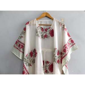 Vestido Kaftán Bohemio de Algodón, Hecho a Mano con Estampado Floral, Cuello en V, Mangas Murciélago, Silueta Evase, Ideal para la Playa y Vacaciones de Verano - Product Image 2