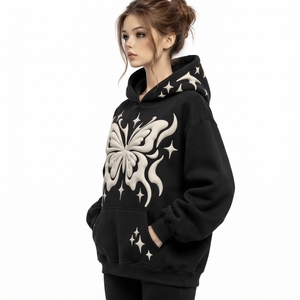 Sudadera Premium para Mujer con Estampado Puff y Diseño Tridimensional, Tejido Cómodo y Estilo Relajado para la Colección de Moda Diaria - Product Image 4