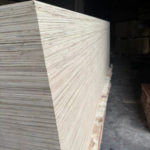 Tableros de Contrachapado Hexa de 18mm con Núcleo 100% de Madera Dura, Recubiertos con Película Antideslizante, para Encofrados de Construcción, con Pegamento WBP, Diseño Moderno, E0 Formaldehído - Product Image 1