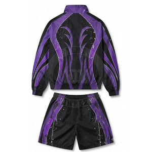 Conjunto de Pantalones Cortos y Chaqueta Cortavientos Premium con Estampado Moderno, Chaqueta con Capucha y Pantalones Cortos de Nailon y Poliéster - Product Image 2