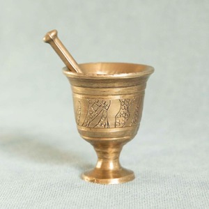 Classic Handmade Brass Mortar And Pestle Set For <b>Grinding</b> Spices Herbs Seeds And Preparing Fresh <b>Paste</b> - Product Image 5