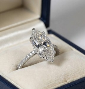 Bague de fiançailles vintage en or massif 10K 14K 18K avec 1 diamant taille marquise et 36 diamants taille rond, certifiée IGI, DEF VVS - Product Image 5