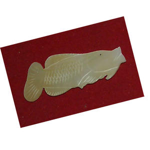 งานแกะสลักเปลือกหอยมุก ลายเปลือกหอยสีขาวและปลาสีเหลือง สำหรับทำกิ๊บติดผม ทำจากวัสดุเปลือกหอยมุก - Product Image 2