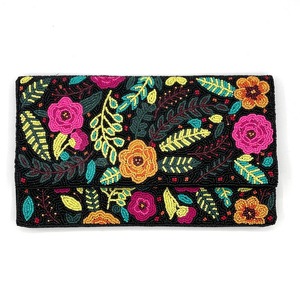 Pochette en verre perlé de qualité supérieure pour femme, sac à main de soirée élégant pour mariage, fête et événements, en vente - Product Image 5