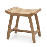 Tabourets de spa écologiques modernes, structure en teck massif, assise courbée en rotin tressé artisanal, meubles d'appoint pour chambre d'hôtel