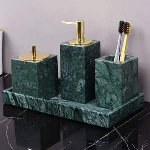 Ensemble d'accessoires de salle de bain en pierre grise naturelle : distributeur de savon, gobelet et porte-savon - Product Image 1