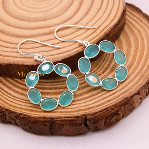 Boucles d'oreilles pendantes vintage faites à la main en argent sterling 925 avec chalcédoine aqua |   Bijoux en pierres précieuses naturelles pour femmes, cadeau pour mariage ou fête - Product Image 3