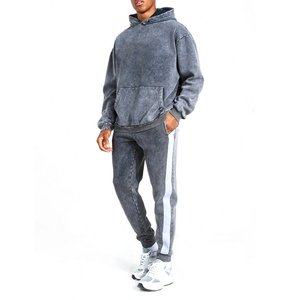 Conjunto Deportivo Vintage con Lavado Ácido Personalizado para Hombre, Sudadera con Capucha y Pantalones Deportivos con Parches Desgastados - Product Image 1