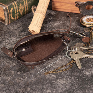 Organisateur d'accessoires en cuir de qualité supérieure avec plusieurs crochets pour clés et compartiment pour cartes, porte-clés en cuir véritable, organiseur de clés de voyage - Product Image 3
