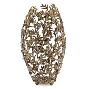 Décorations d'intérieur traditionnelles et modernes : Vase à fleurs classique en aluminium moulé avec une finition métallique raffinée qui sublime - Product Image 1