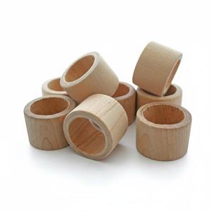 Anneaux de serviette en bois design faits à la main, accessoires de table, bois naturel, écologiques, durables, personnalisables, pour fêtes - Product Image 4