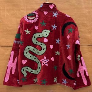 Chaqueta de terciopelo rojo para mujer, bordada a mano, estilo bohemio, con gráficos étnicos, para invierno. - Product Image 6
