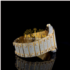 Reloj de Hombre Deportivo y Elegante de 41 mm con Movimiento ETA, Cronógrafo de Cuarzo con Incrustaciones de Diamantes Moissanite, Acero Inoxidable, Oro Amarillo - Product Image 2