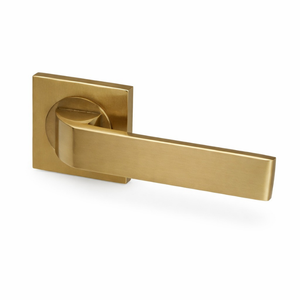 Manija de Puerta Moderna de Latón de Primera Calidad |   Manija Cuadrada Minimalista con Diseño de Rosa para Hogares de Lujo, Hoteles e Interiores de Diseño - Product Image 1