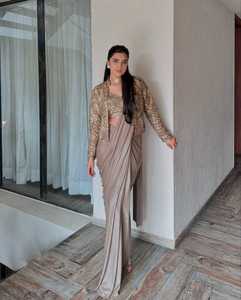 Traditional Wedding Party Wear Women's Chinon Silk Zari and Heavy Thread Embroidery Work <b>Jacket</b> & Lehenga <b>Saree</b> <b>With</b> Blouse Set - Product Image 2