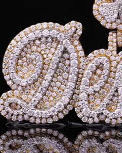 จี้รูปสุนัขแบบ Iced Out ประดับด้วยเพชรโมอิสซาไนต์ทรงกลม ชุบทอง 18K ดีไซน์หรูหรา จี้แบบสองสีสไตล์แร็ปเปอร์สุดหรู - Product Image 3