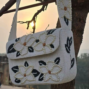 Bolso de mano y bandolera artesanal MS con cuentas de cristal de ojo turco, forma y color personalizables, estilo bohemio, protector, para buena suerte en la noche. - Product Image 3