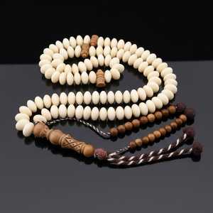 Tasbih Shadhili Moderno Hecho a Mano con 100 Cuentas de Hueso, Ecológico, para Oración Dhikr, Misbaha 302167 - Product Image 3