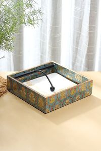 Boîte à mouchoirs en bois oriental avec motif d'arbre doré et plateau organisateur intérieur noir - Product Image 3