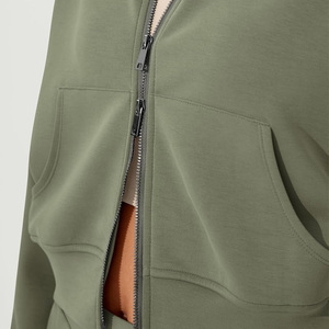 Sudadera de punto para mujer negra, de mezcla de algodón, cuello redondo, hombros caídos, forro polar, de secado rápido, con estampado frontal personalizado y llamativo, para otoño. - Product Image 4