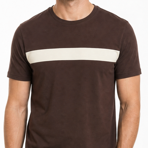Camiseta de cuello redondo para hombre, de manga corta, con panel de rayas en el pecho, color marrón crema, estilo casual y urbano, muy vendida. - Product Image 2